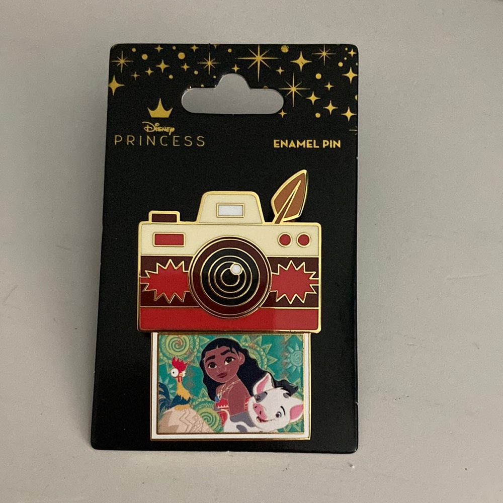 Disney Princess Moana Enamel Pin - Red and Gold Camera Design